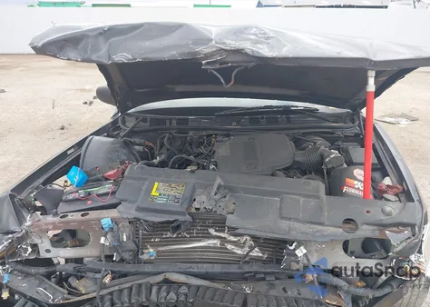 2004 Ford Crown Victoria Lx from USA, damaged, VIN 2FAHP74W74X156121